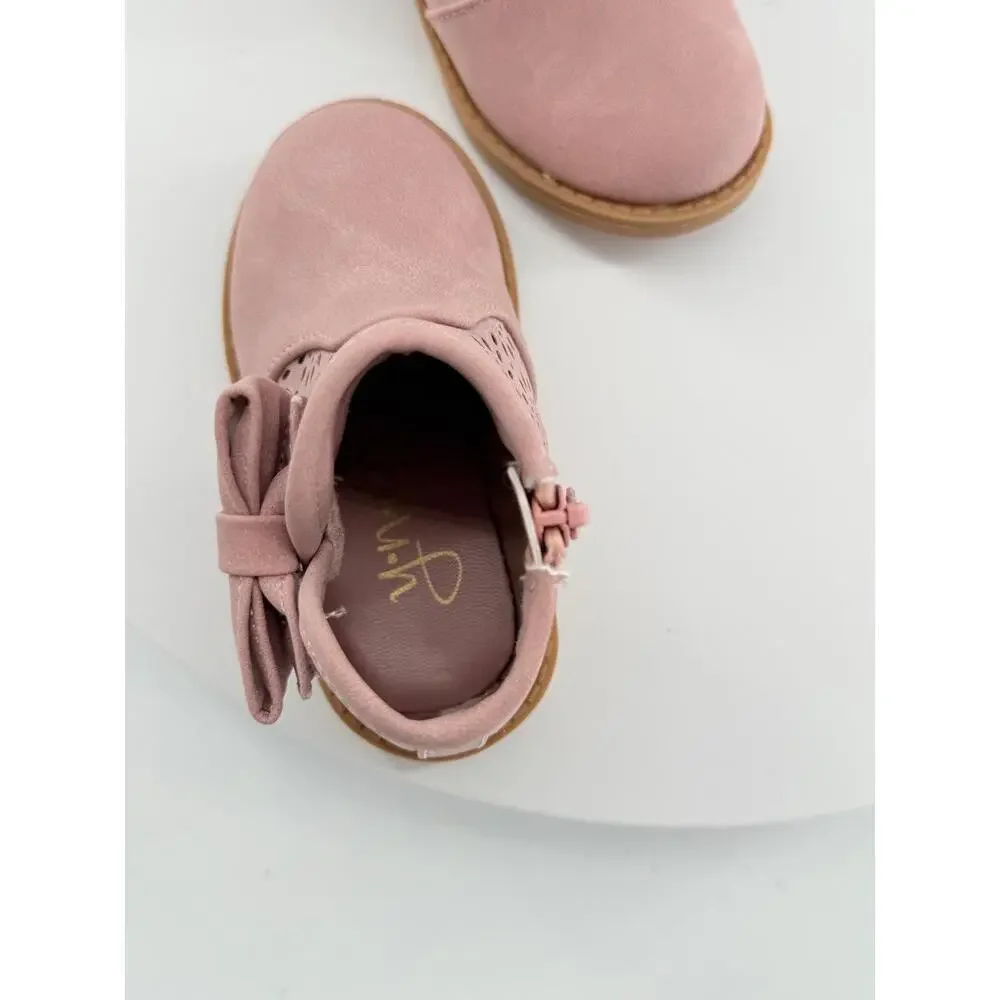 NWT Girls Toddler Shoe Size 5 Pink Ankle Bootie Suede Bow Perforated Pattern